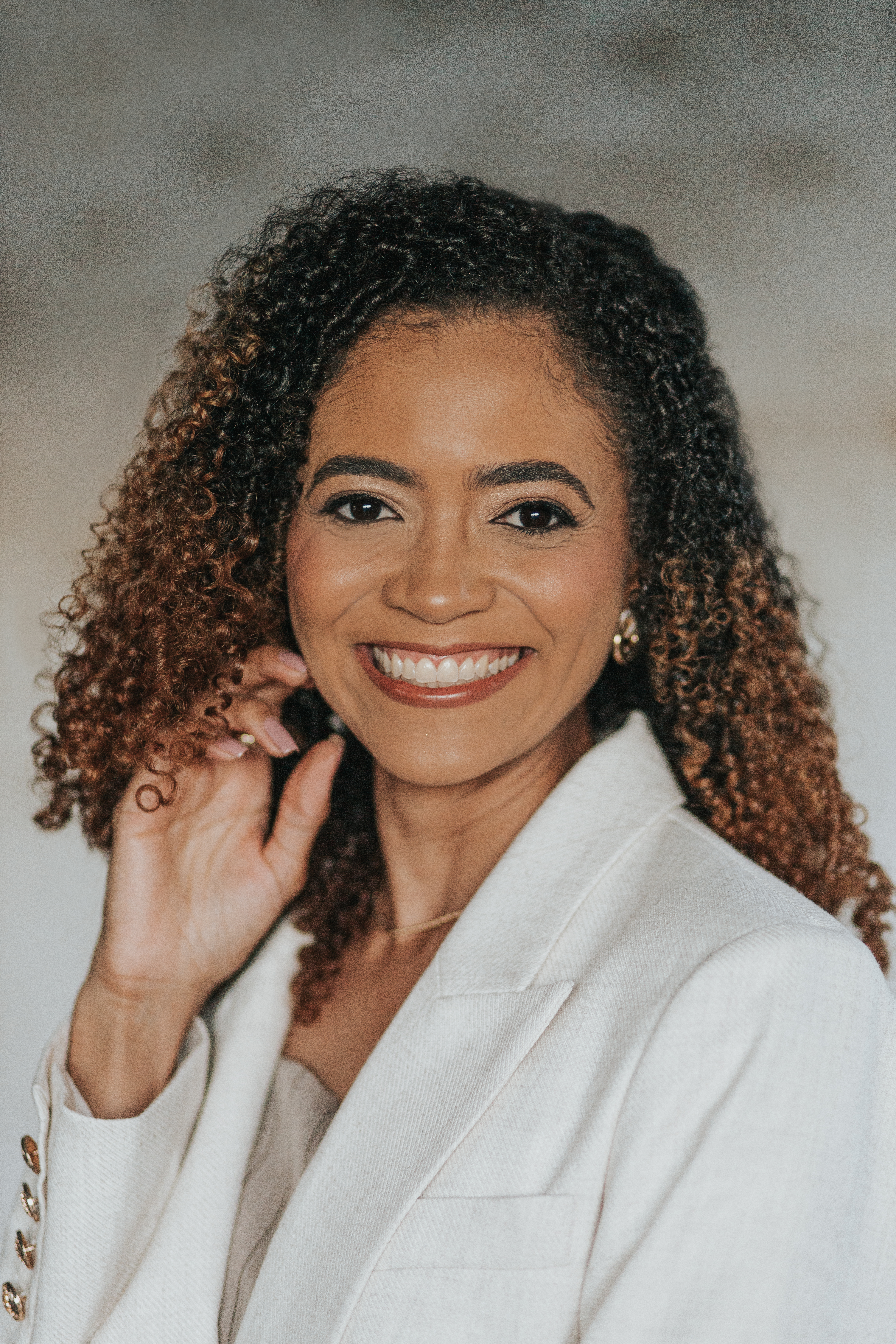 Dra. Isabelle Soares
